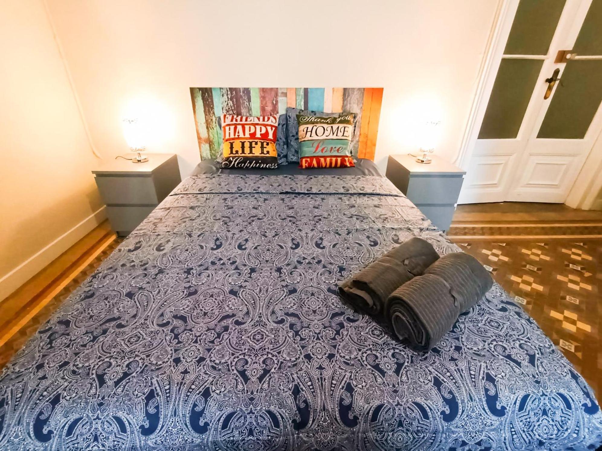 Private Rooms By Plaza Catalunya Barcelona Kültér fotó