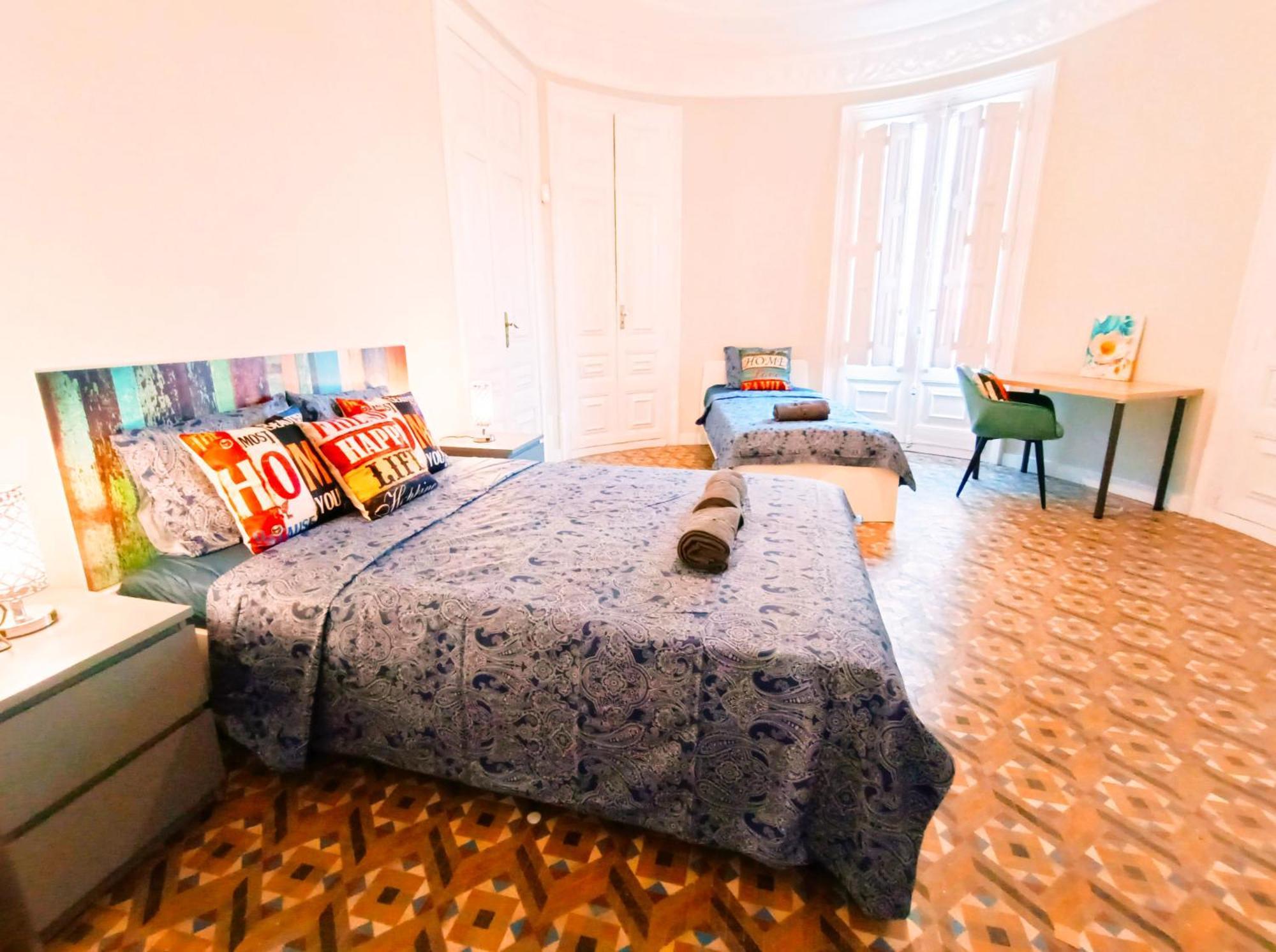 Private Rooms By Plaza Catalunya Barcelona Kültér fotó